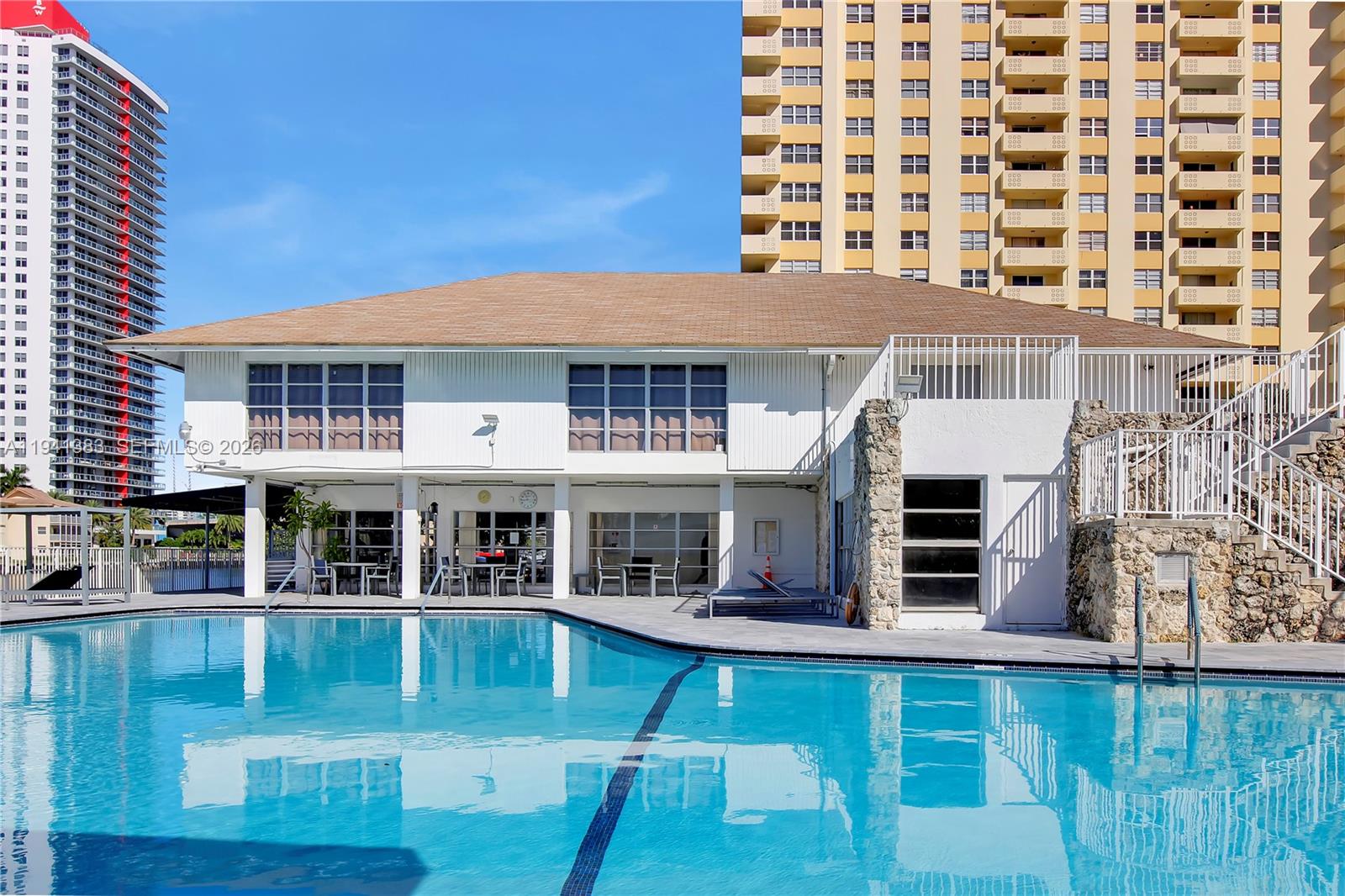 PLAZA TOWERS SOUTH CONDO - Residential