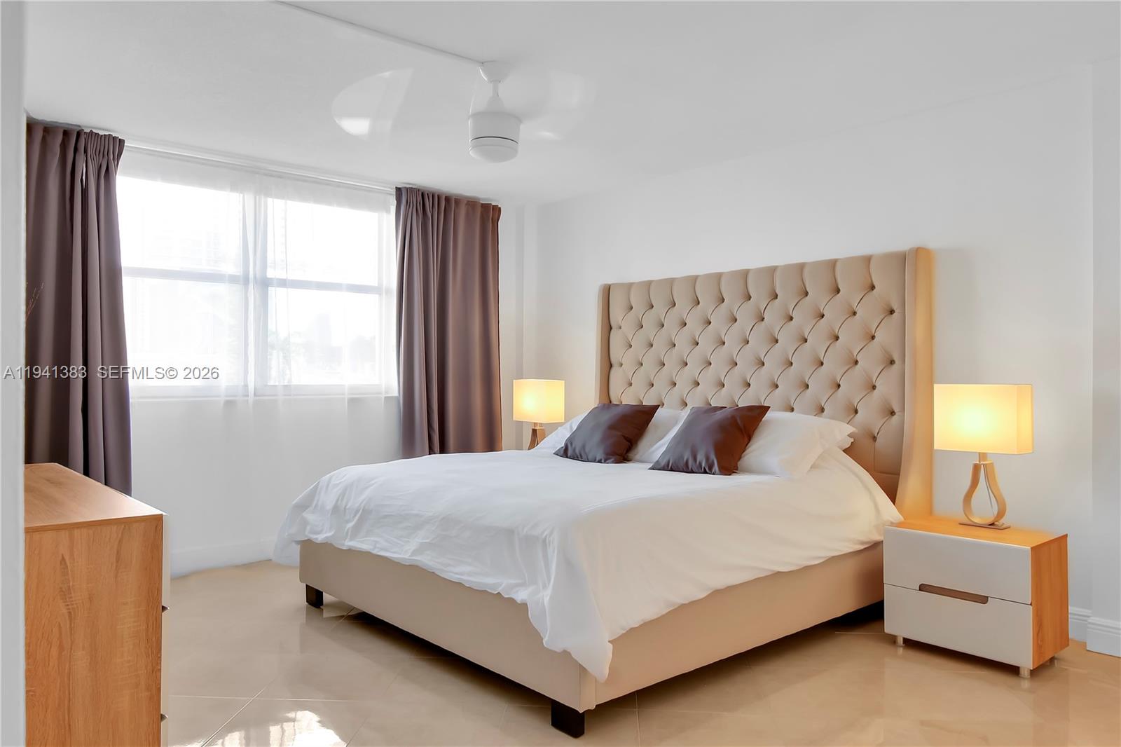 PLAZA TOWERS SOUTH CONDO - Residential