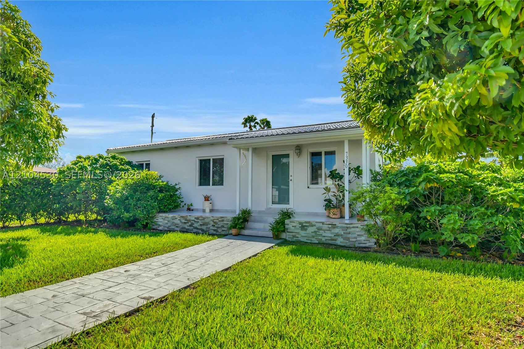 7330 SW 17th Ter