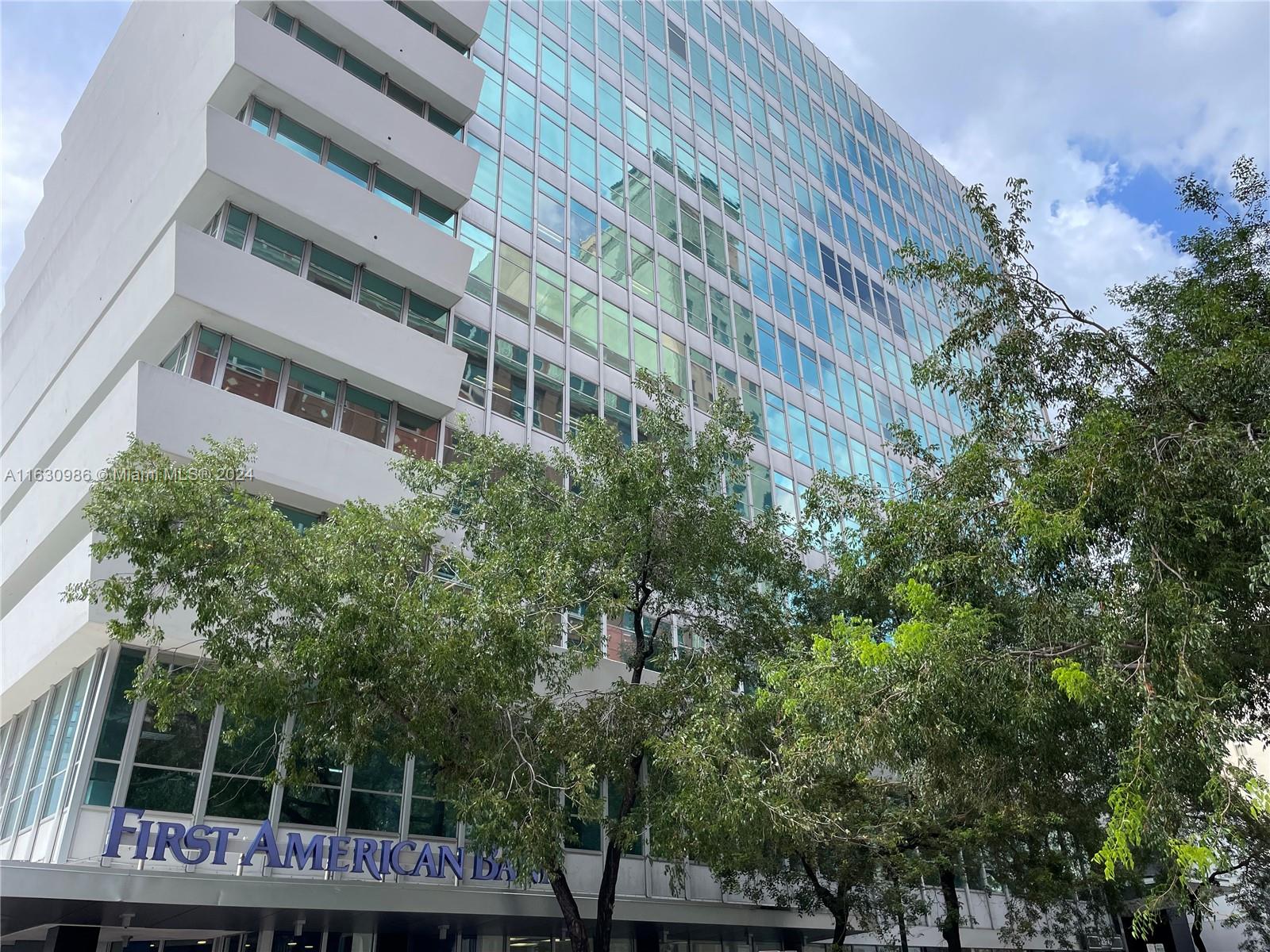 PROFESSIONAL OFFICE FOR SALE AT ONE FLAGLER OFFICE CONDO IN THE HEART OF DOWNTOWN MIAMI. OFFICE FEATURES: EXPOSED CEILINGS, 4 ENCLOSED OFFICES, FORMAL CONFERENCE ROOM, KITCHENETTE, STORAGE SPACE AND NICE RECEPTION AREA. ONE FLAGLER IS AN OFFICE CONDO THAT HAS BEEN FULLY RENOVATED LOCATED IN THE HEART OF DOWNTOWN MIAMI.