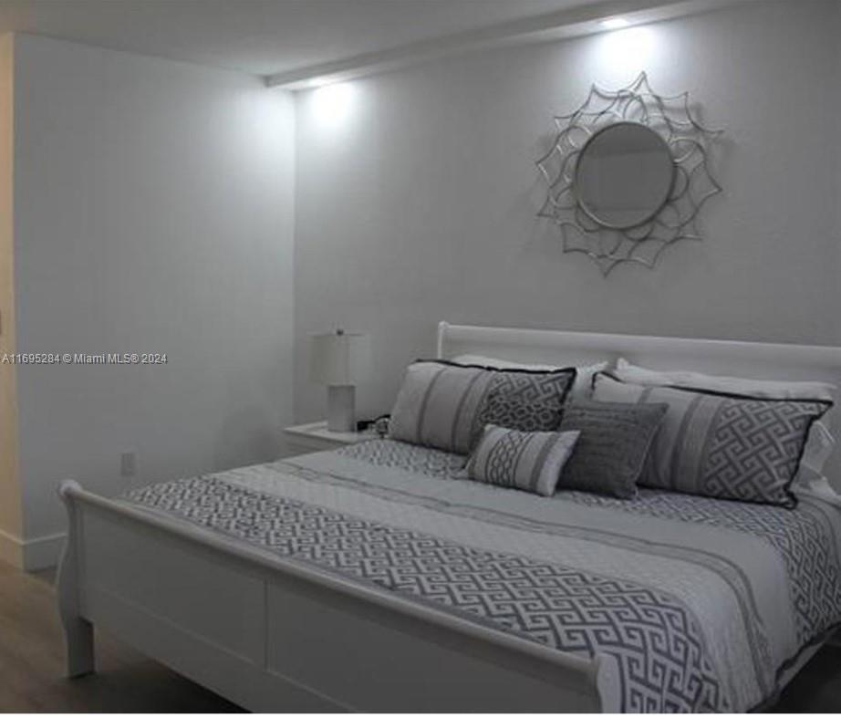 NORTHLAKE VLG AT CALIF CL - Residential Lease