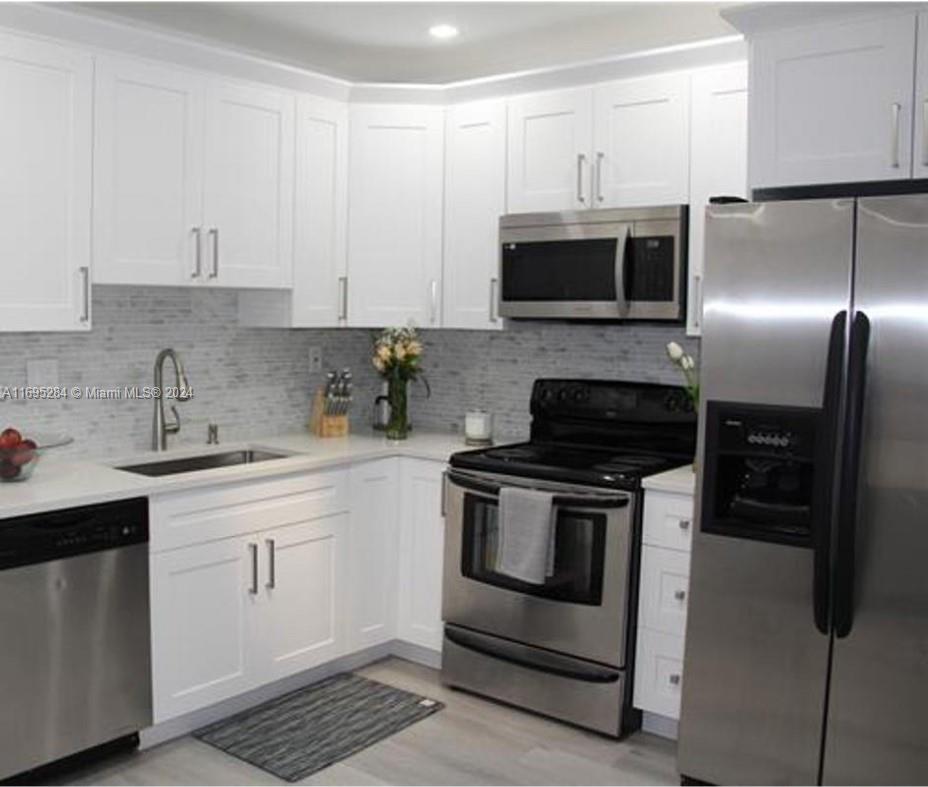 NORTHLAKE VLG AT CALIF CL - Residential Lease