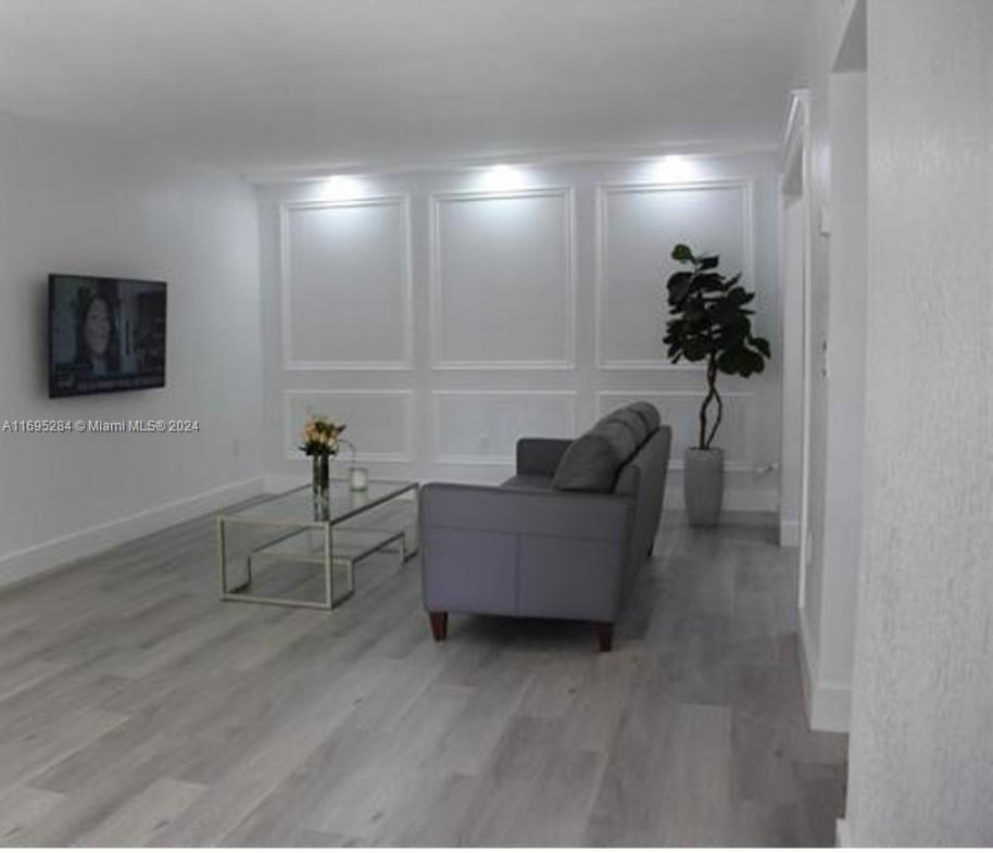 NORTHLAKE VLG AT CALIF CL - Residential Lease