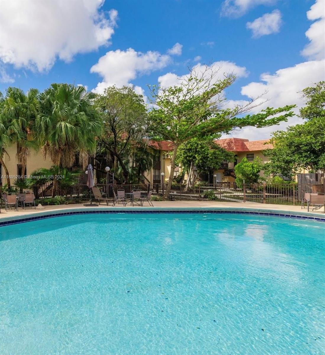 NORTHLAKE VLG AT CALIF CL - Residential Lease