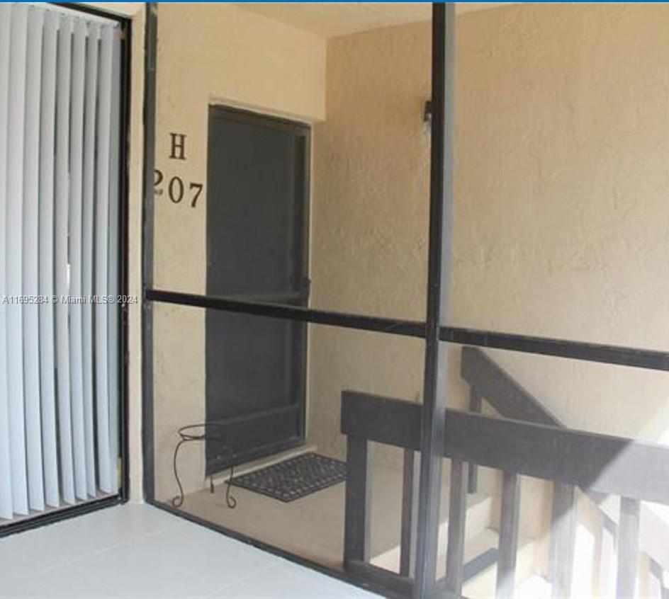 NORTHLAKE VLG AT CALIF CL - Residential Lease
