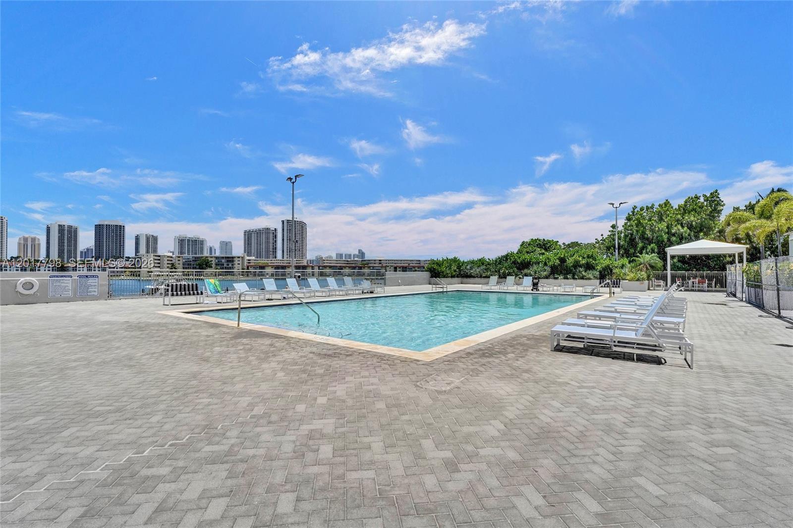 DEL PRADO MARINA - Residential
