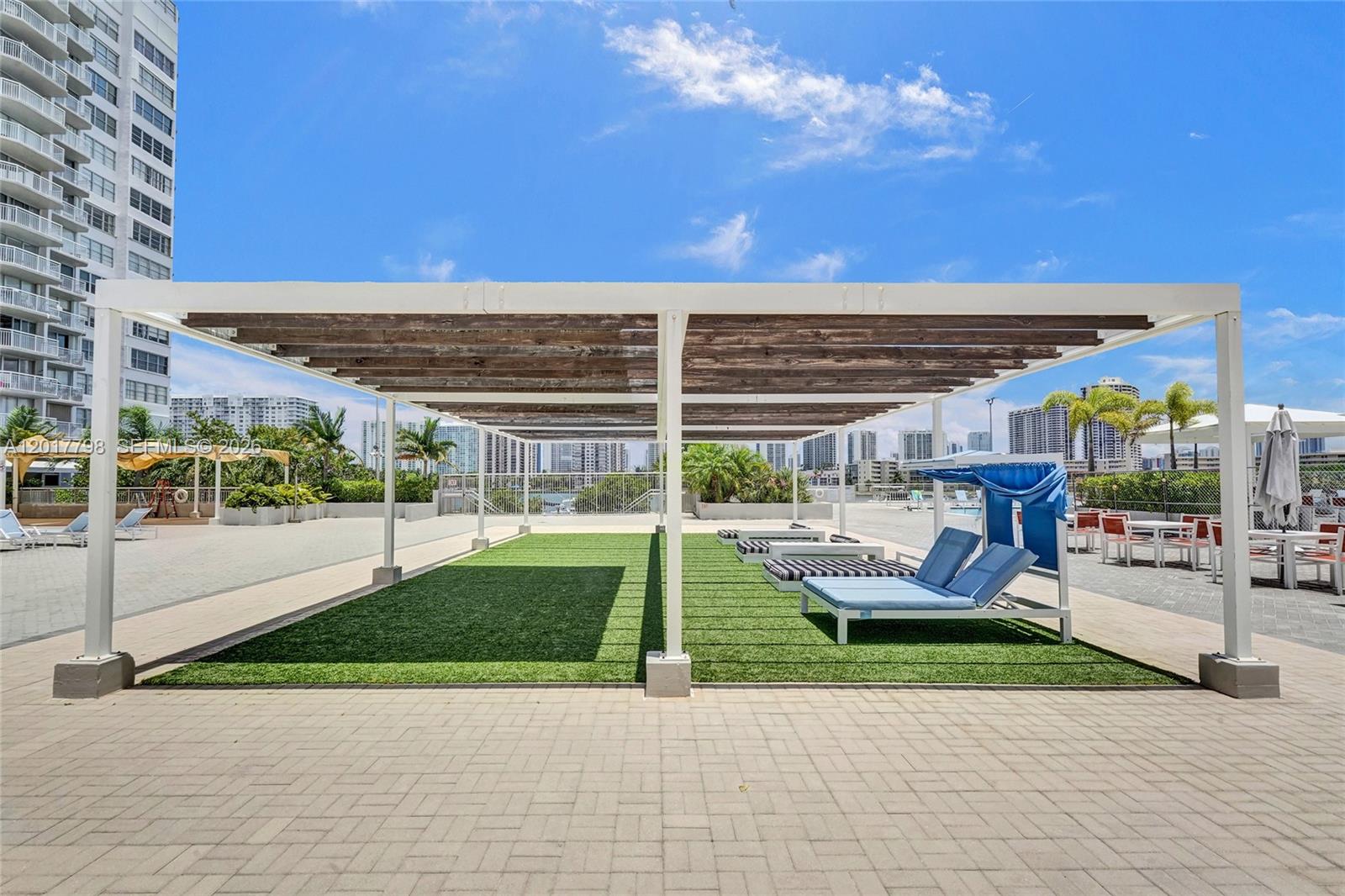 DEL PRADO MARINA - Residential