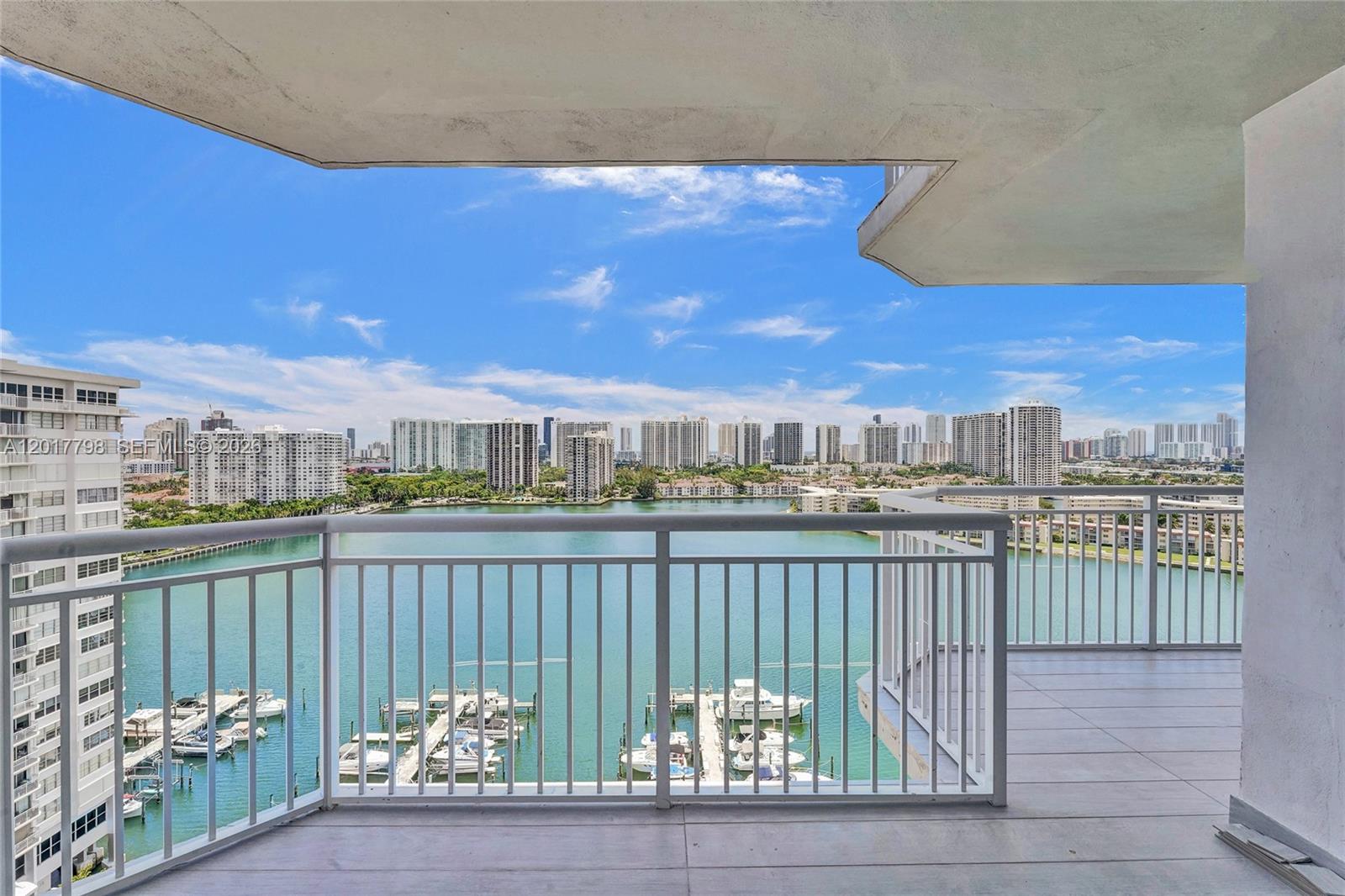 DEL PRADO MARINA - Residential