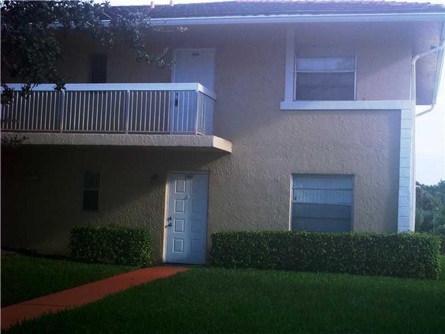 Nice 2/2 corner condo which means more windows for light inside unit, good schools. It can be rented right away if you want. Newer A/C units replaced in 2015 both inside and out