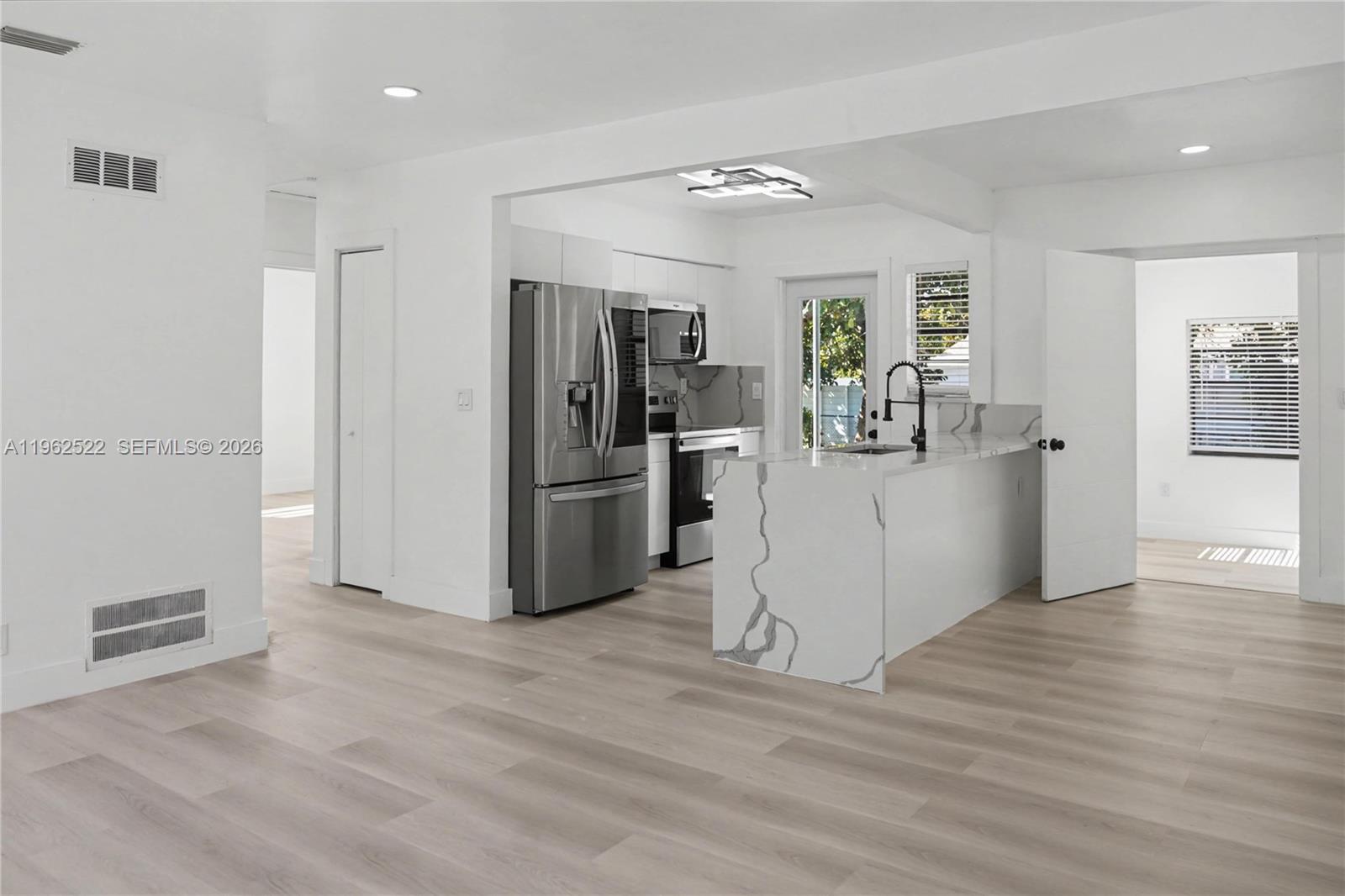 FLEEMAN HEIGHTS - Residential