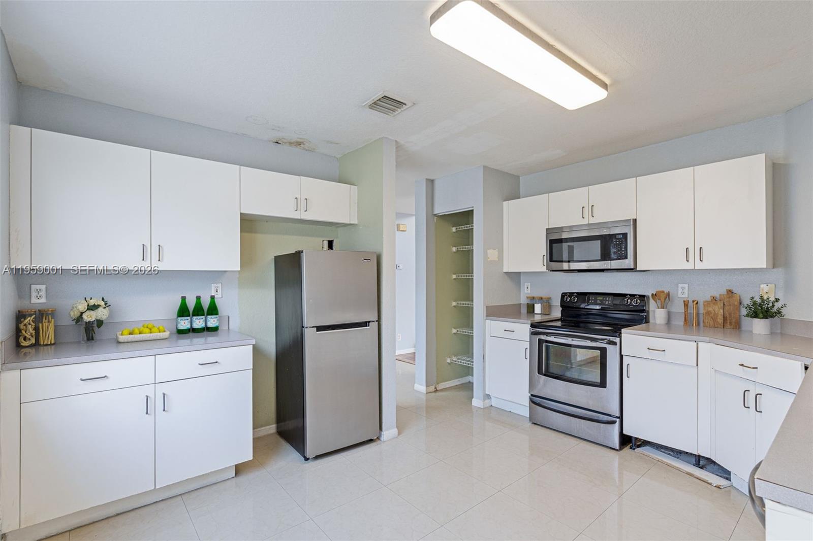 SILVER LAKES PHASE III RE - Residential