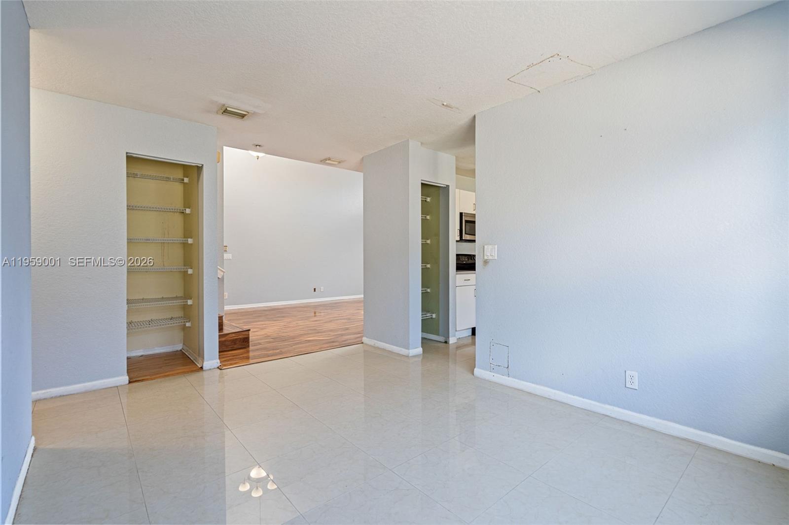 SILVER LAKES PHASE III RE - Residential