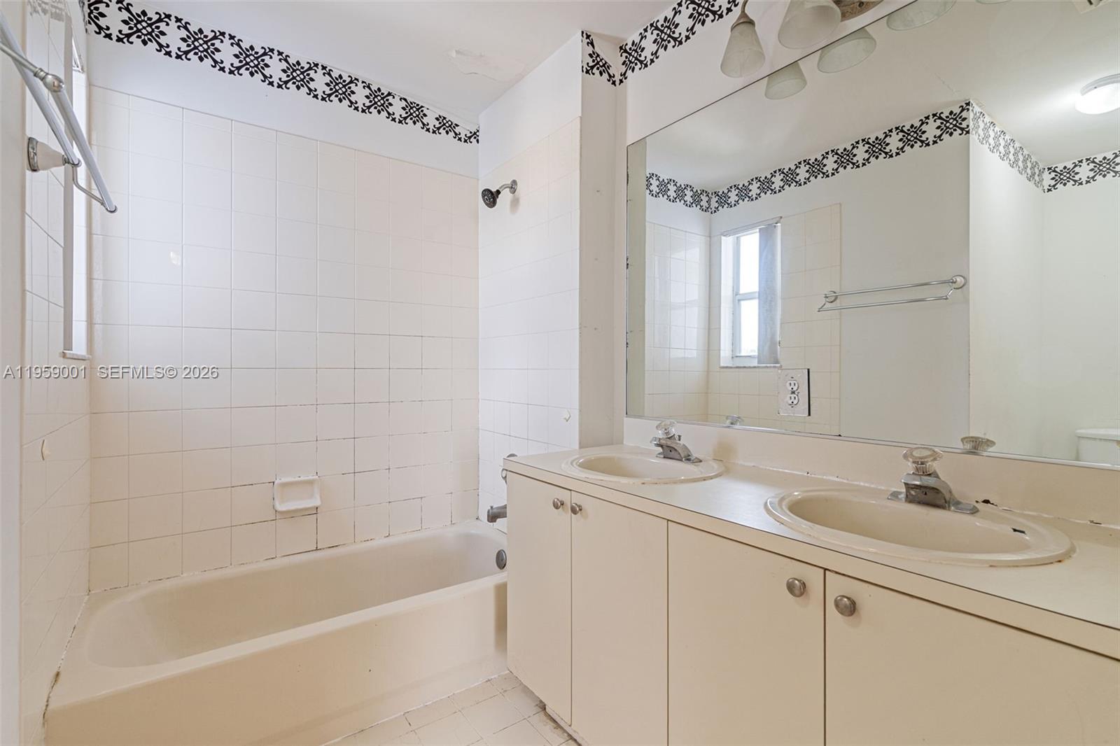 SILVER LAKES PHASE III RE - Residential