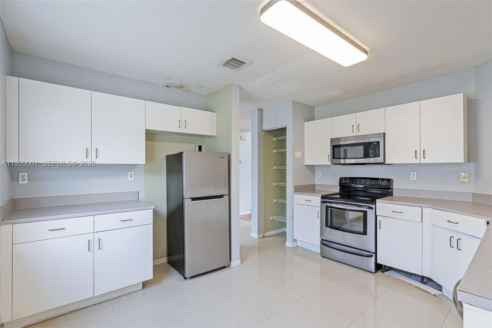 SILVER LAKES PHASE III RE - Residential