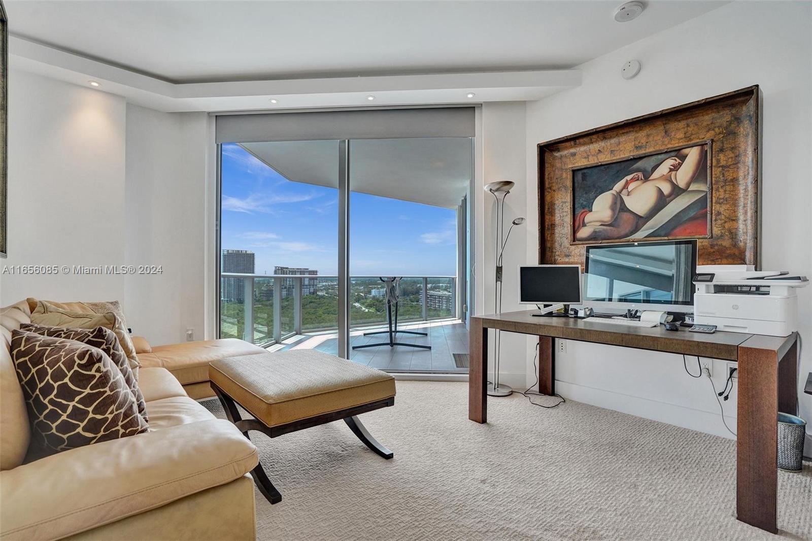 MARINA PALMS RESIDENCES - Residential
