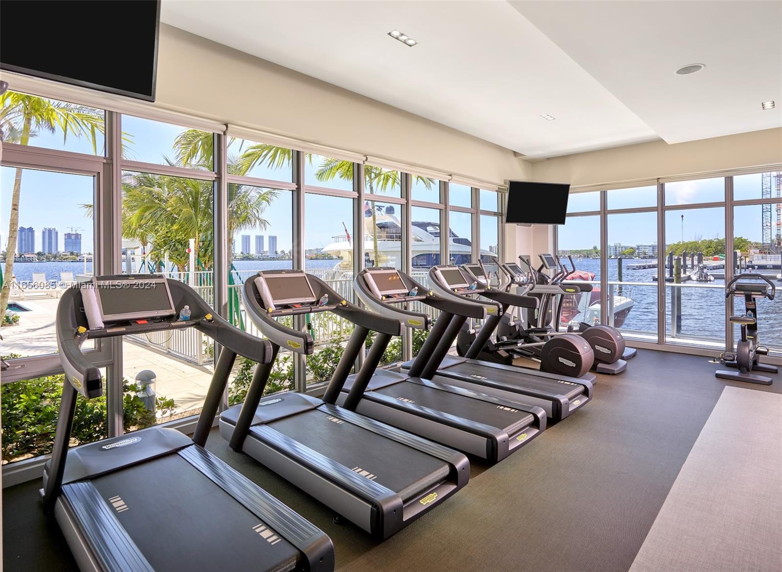 MARINA PALMS RESIDENCES - Residential