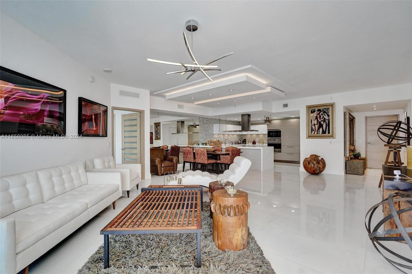 MARINA PALMS RESIDENCES - Residential