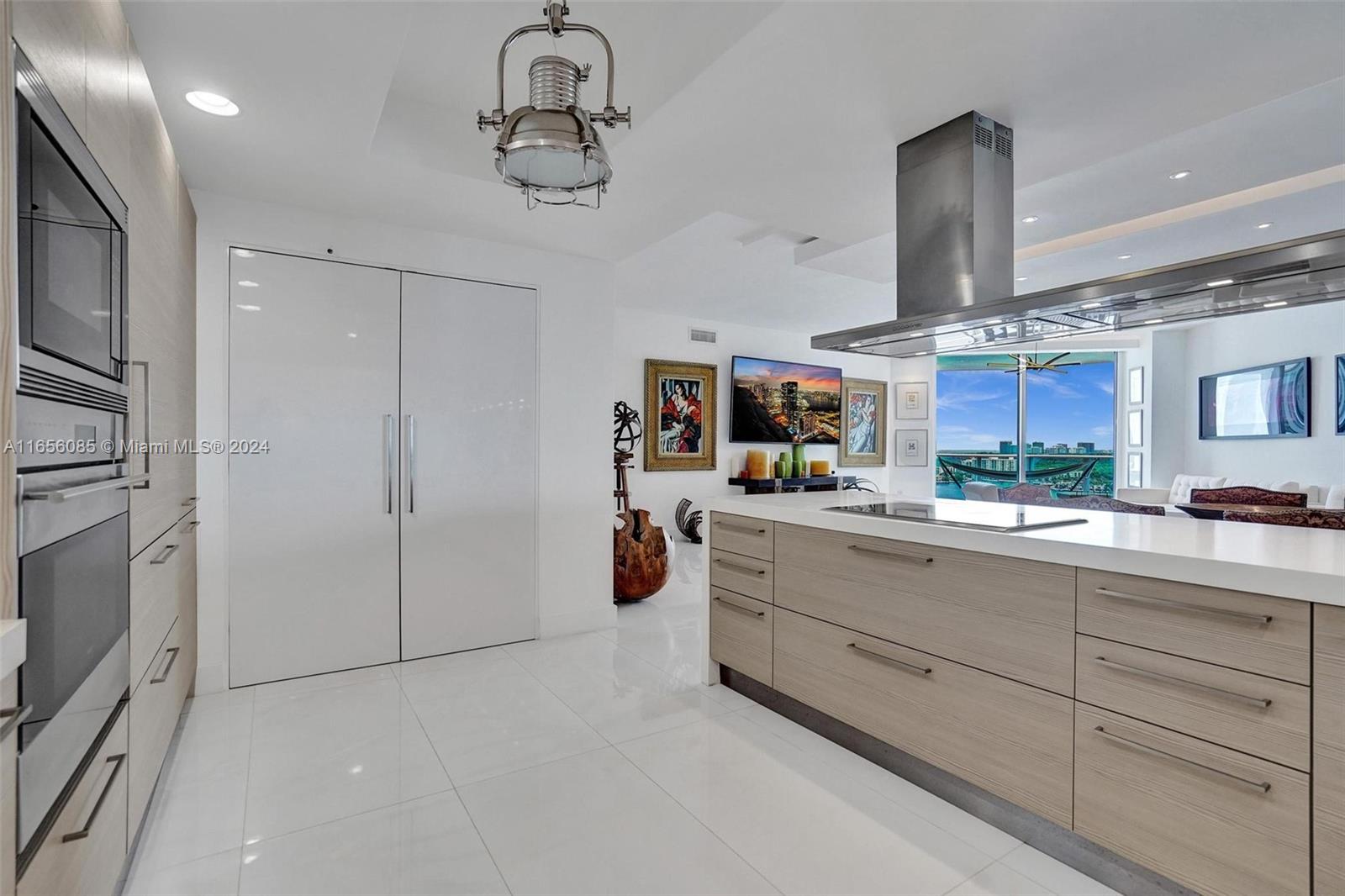 MARINA PALMS RESIDENCES - Residential