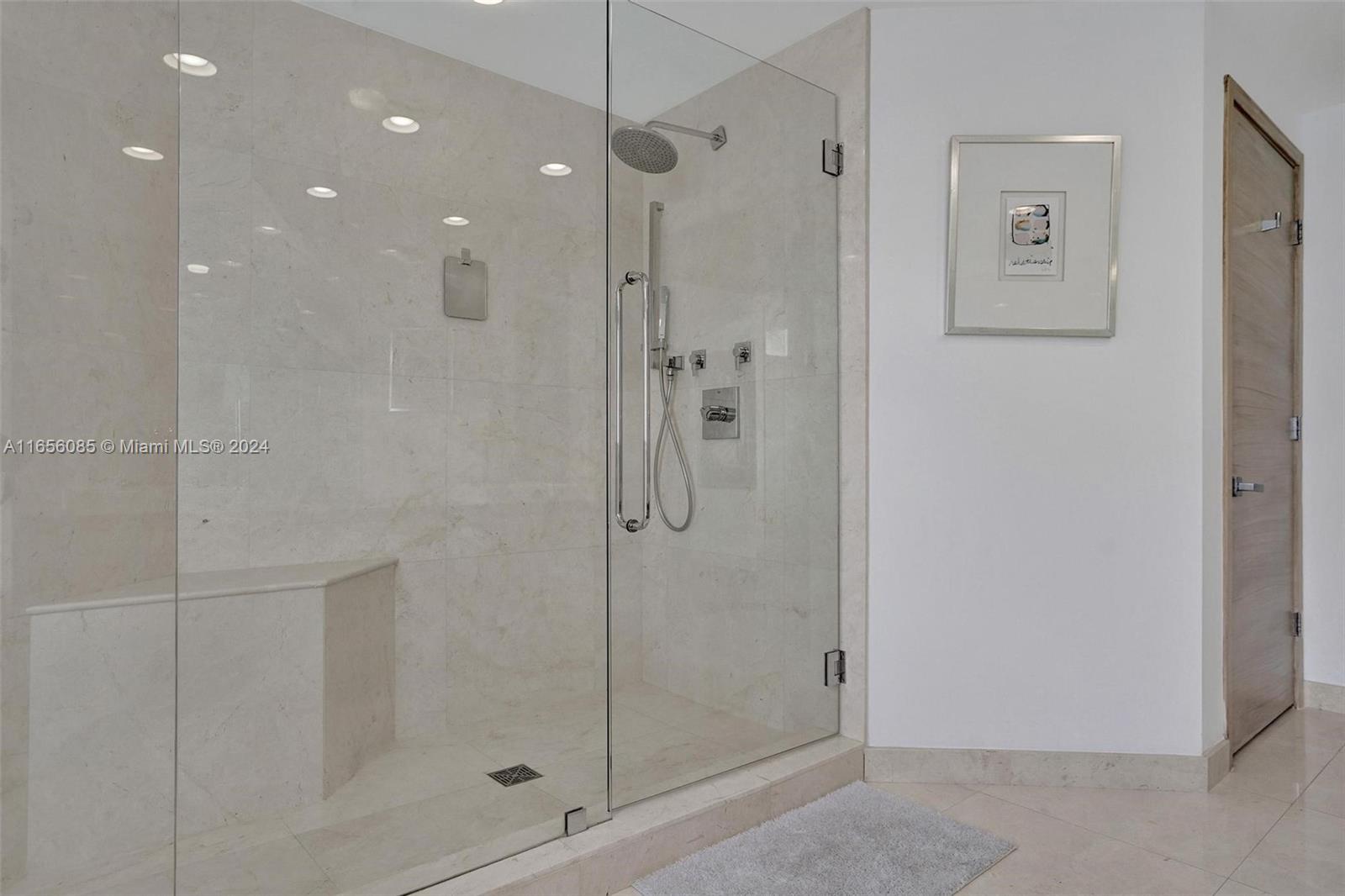 MARINA PALMS RESIDENCES - Residential