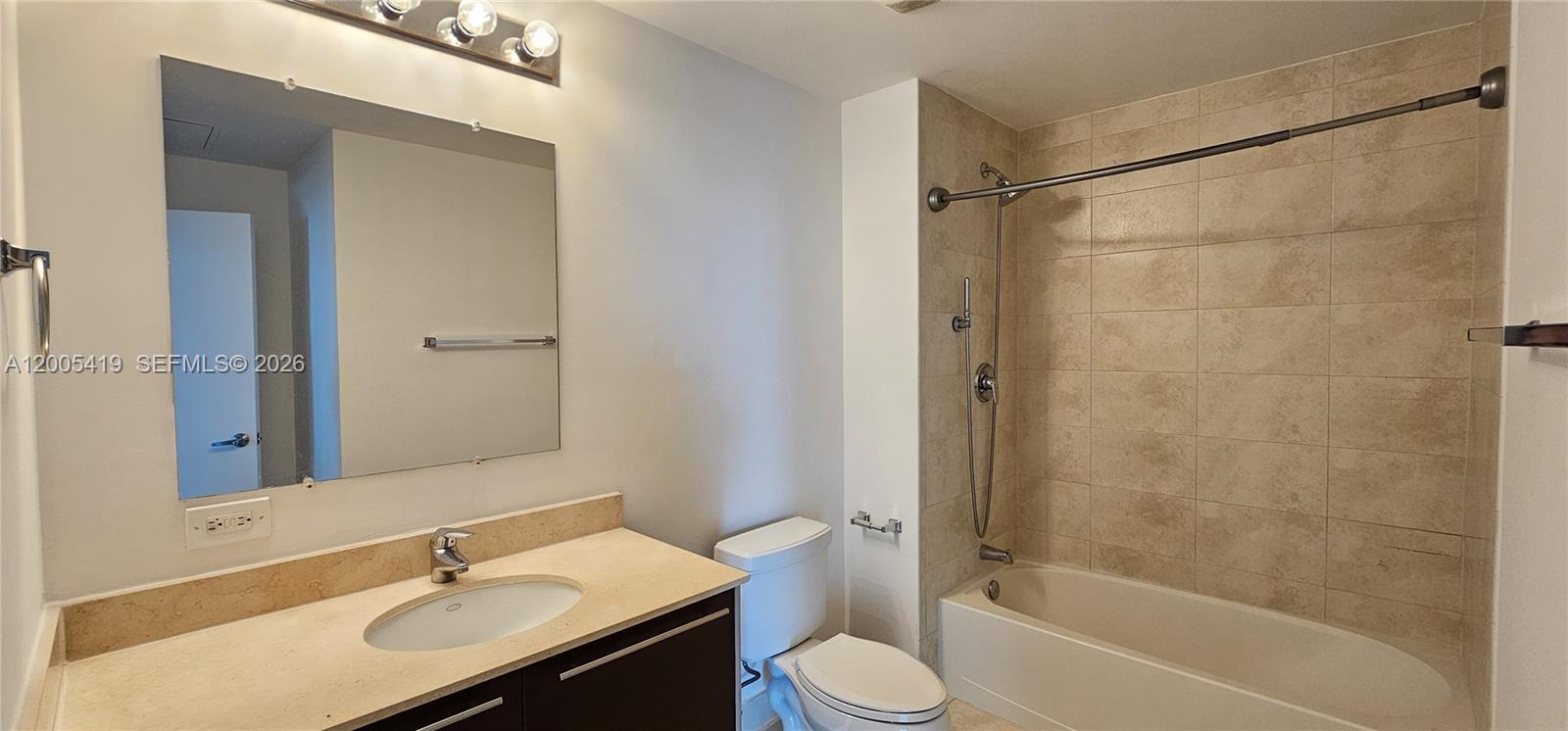 QUANTUM ON THE BAY CONDO - Residential