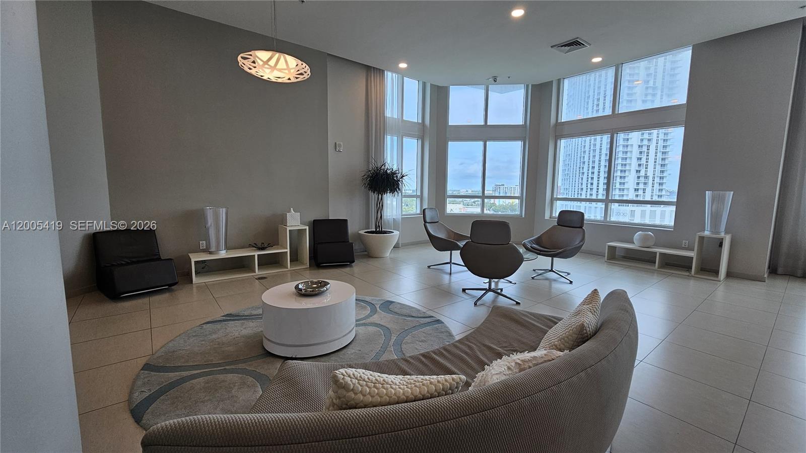 QUANTUM ON THE BAY CONDO - Residential