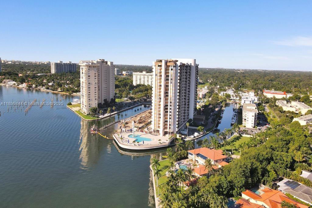 CRICKET CLUB CONDO - Residential