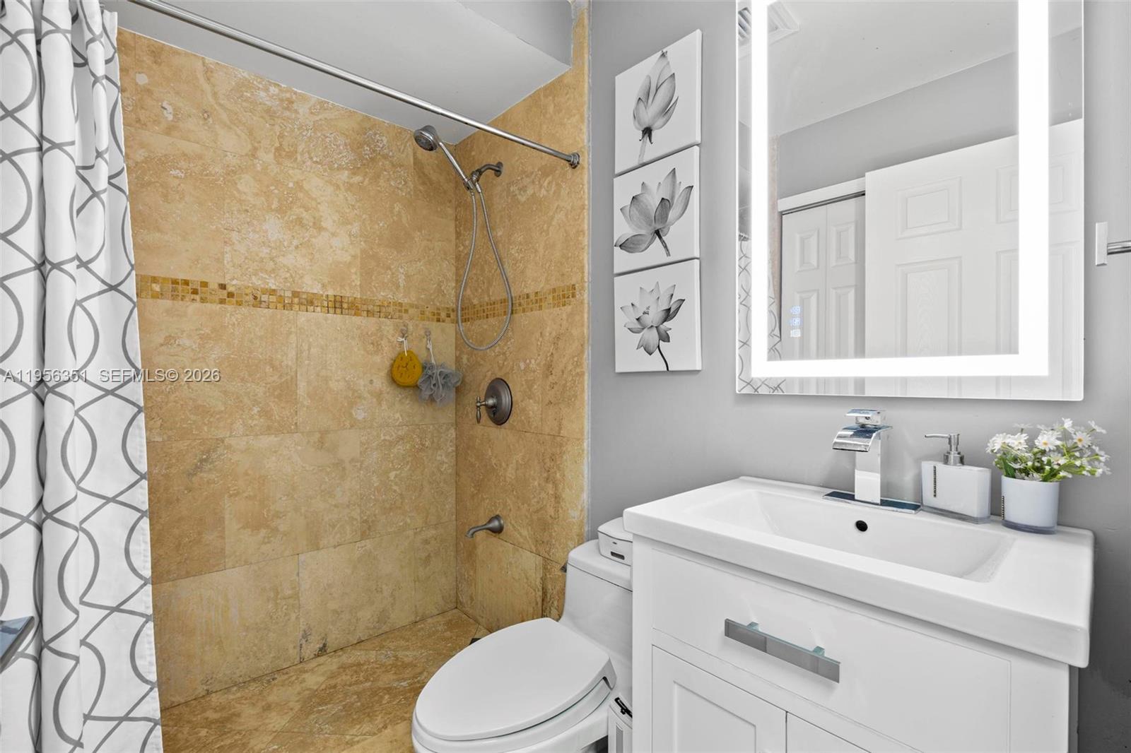 CHANTARELLE AT THE HAMMOC - Residential