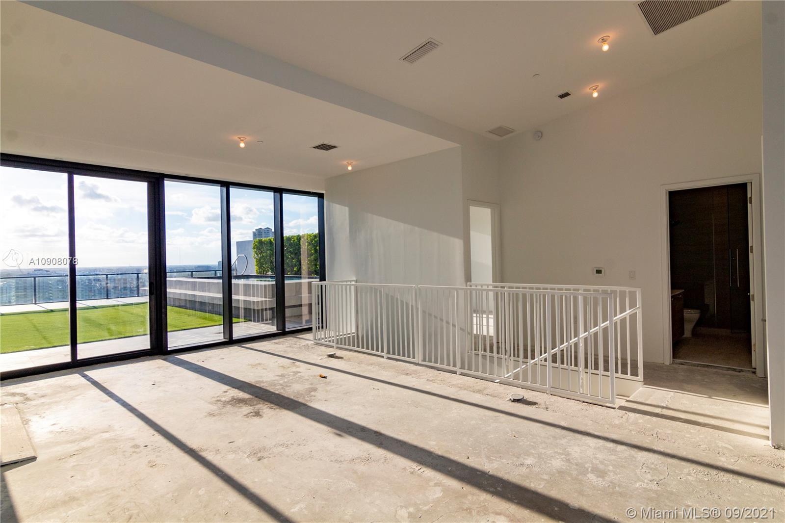 PRIVE CONDO - Residential