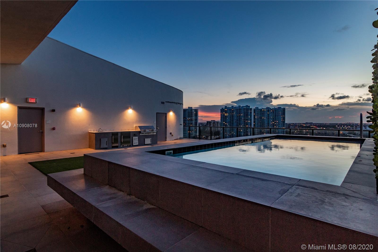 PRIVE CONDO - Residential