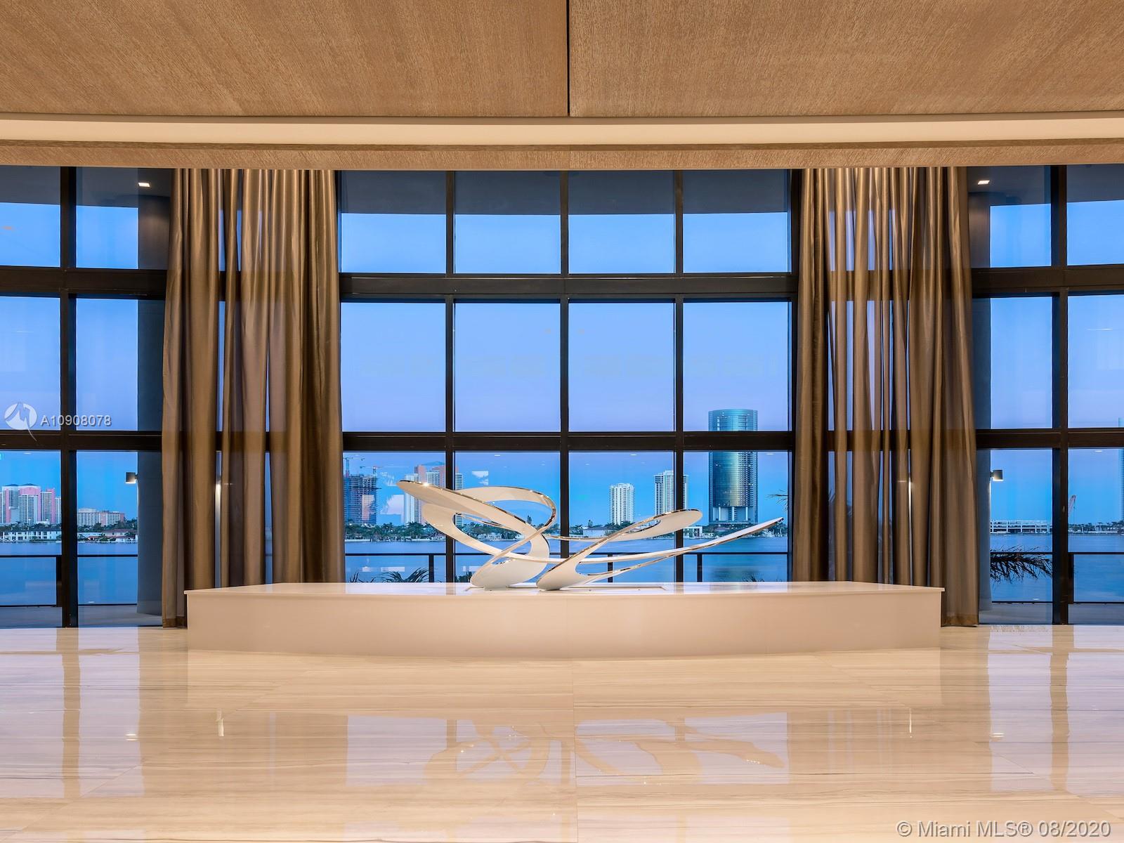 PRIVE CONDO - Residential