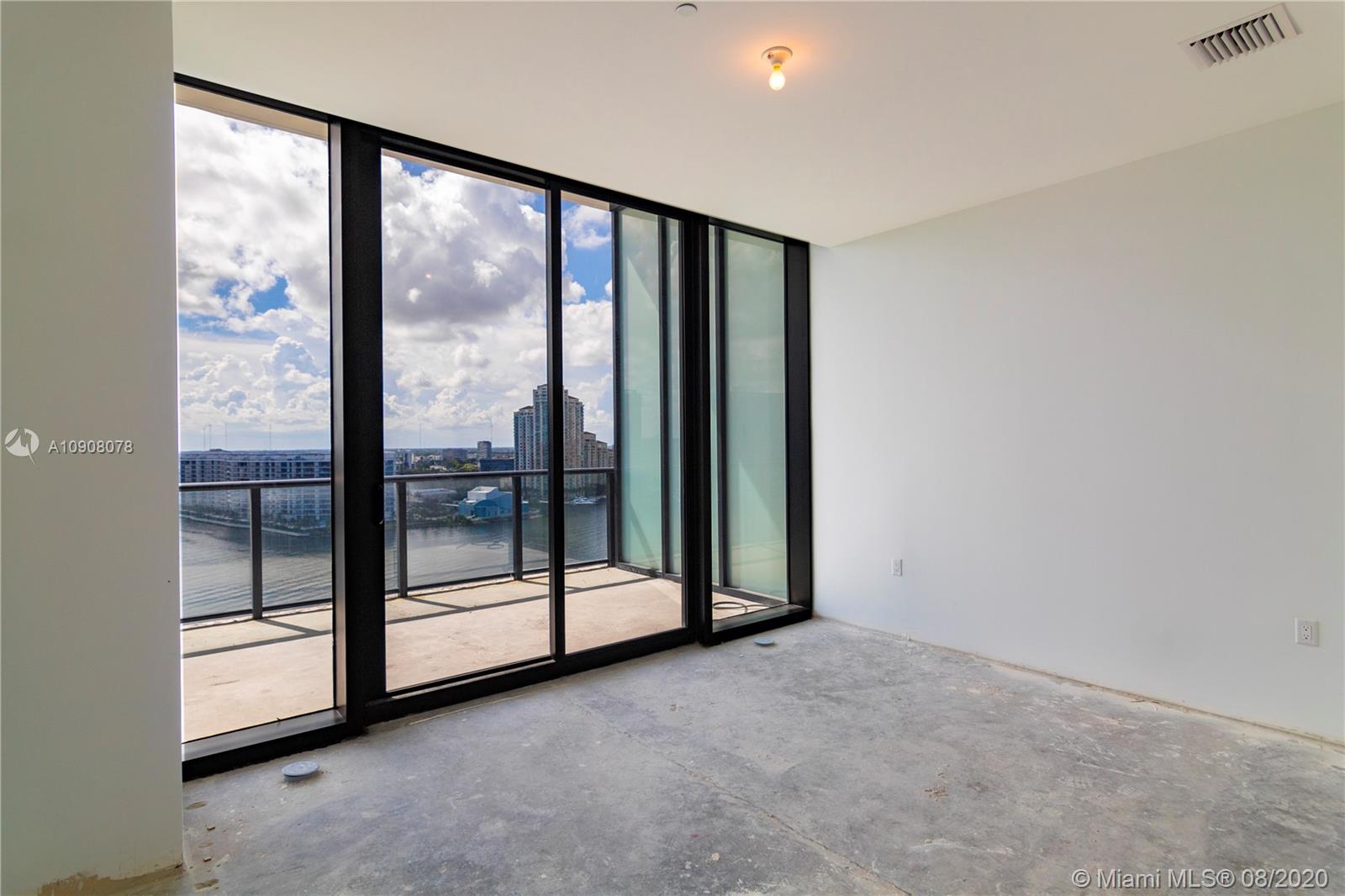 PRIVE CONDO - Residential