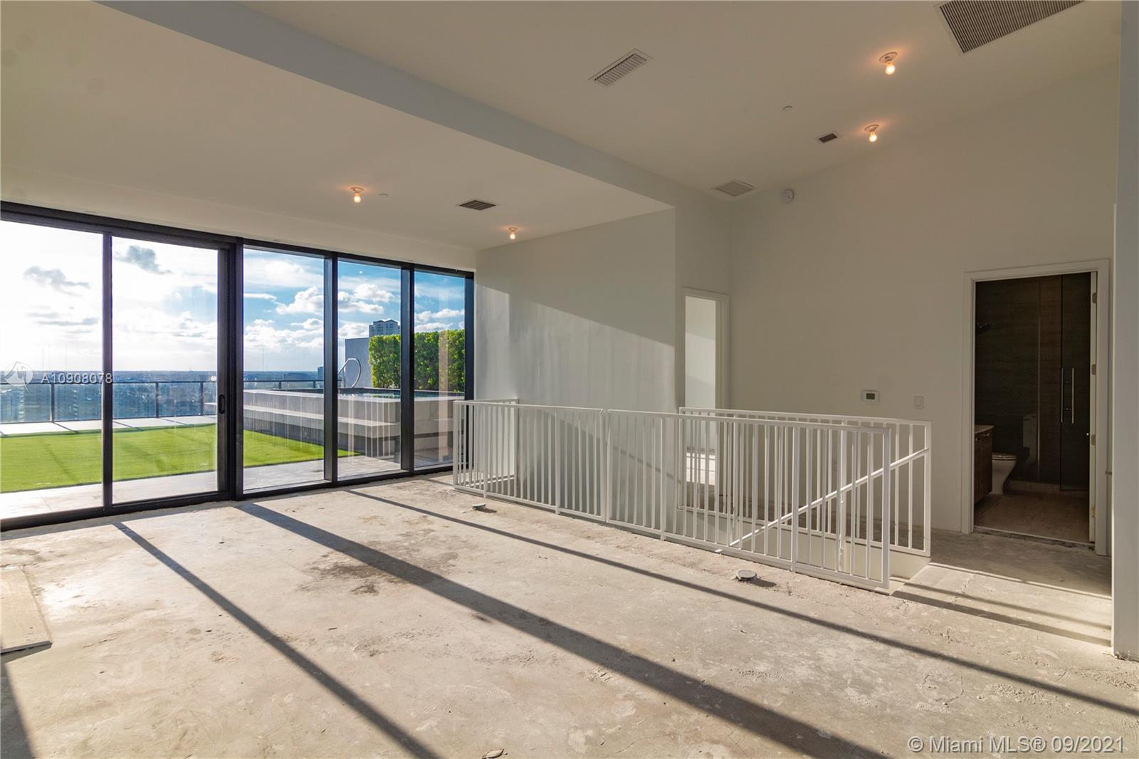 PRIVE CONDO - Residential