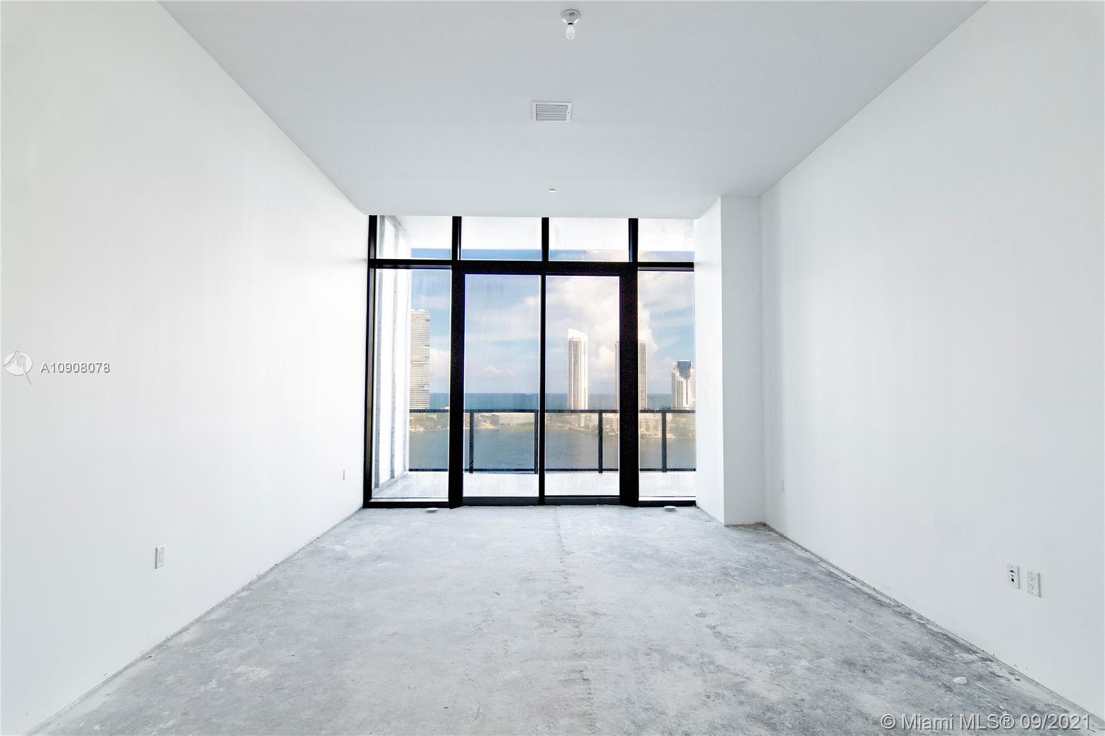 PRIVE CONDO - Residential