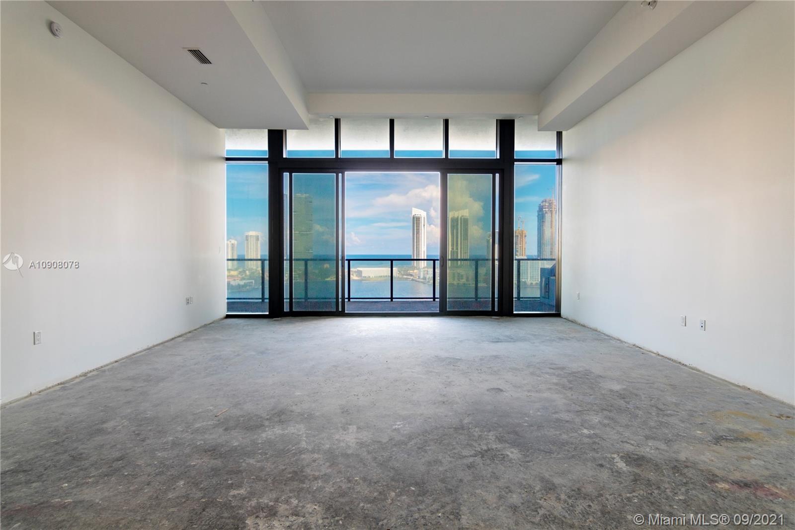 PRIVE CONDO - Residential