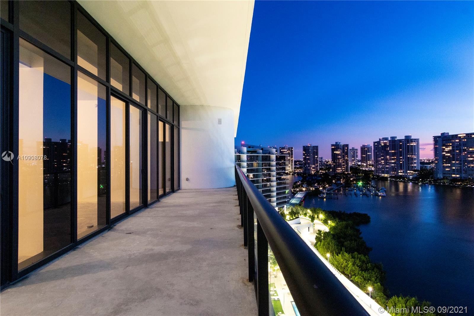 PRIVE CONDO - Residential
