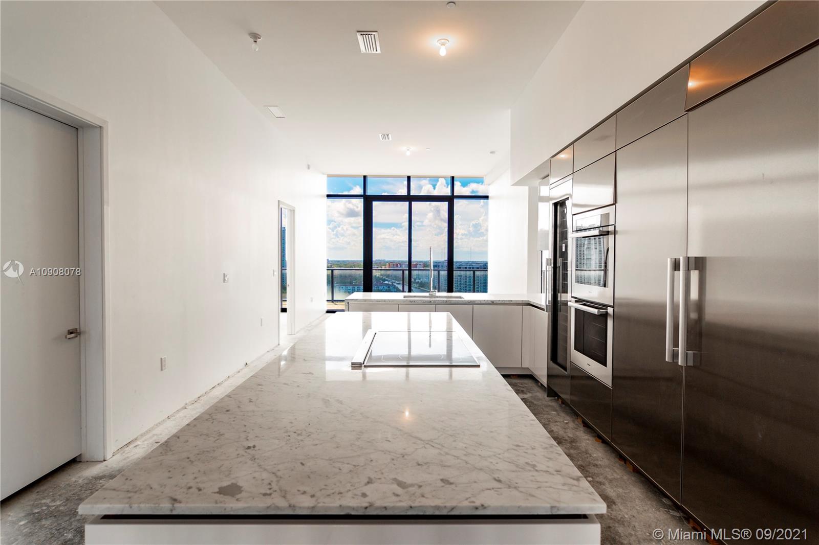 PRIVE CONDO - Residential