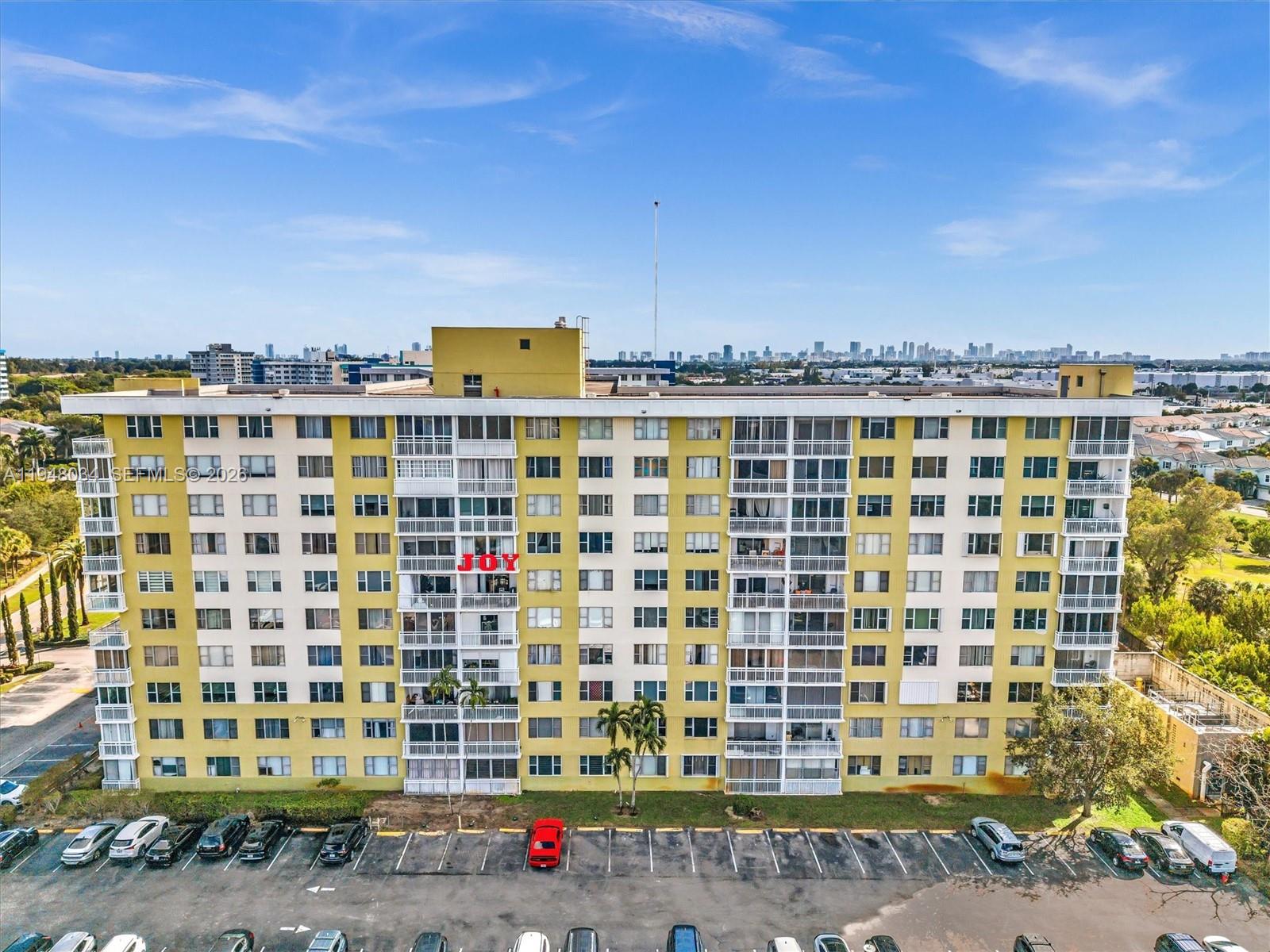 HILLCREST NO 21 CONDO - Residential