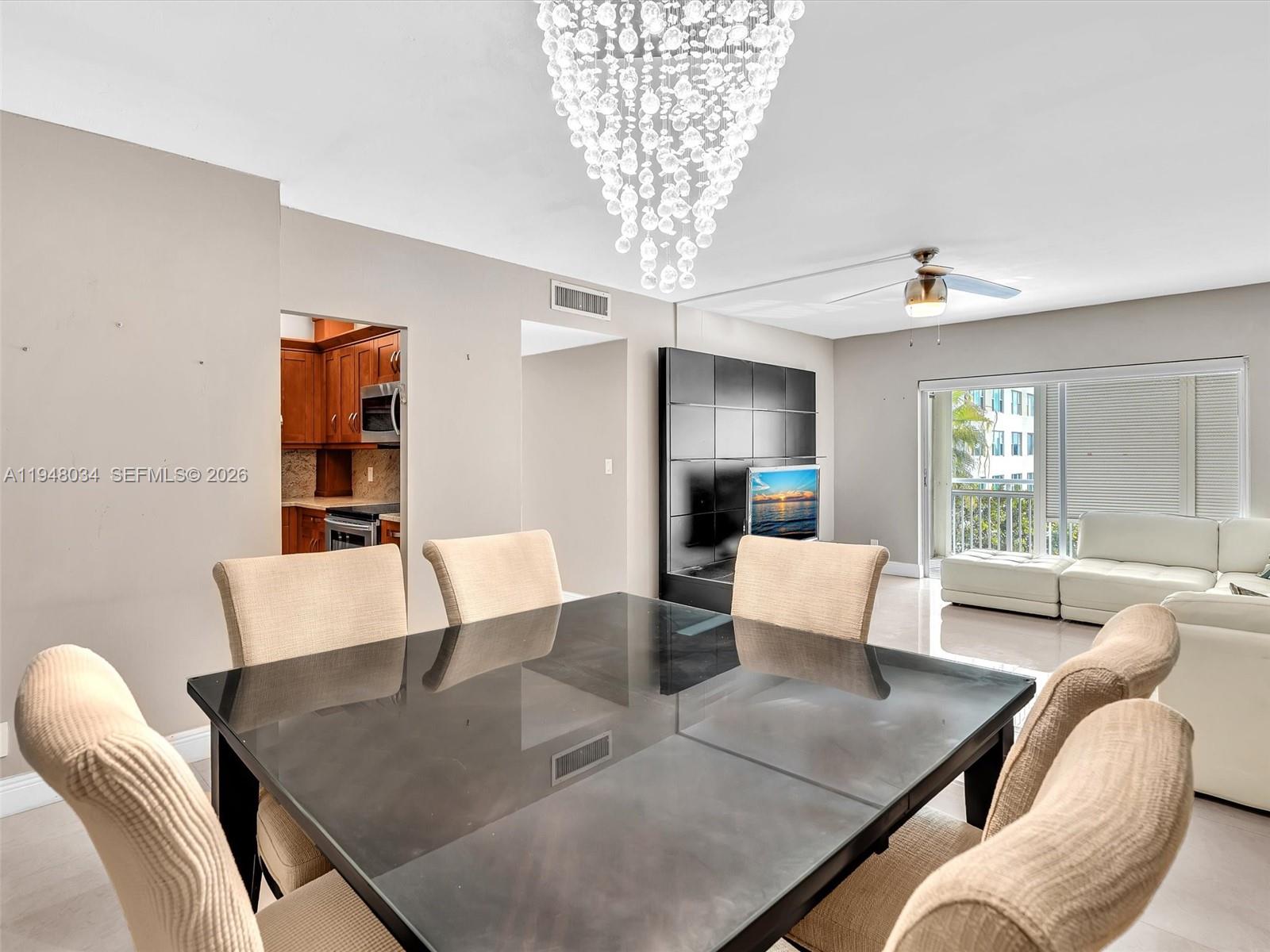 HILLCREST NO 21 CONDO - Residential