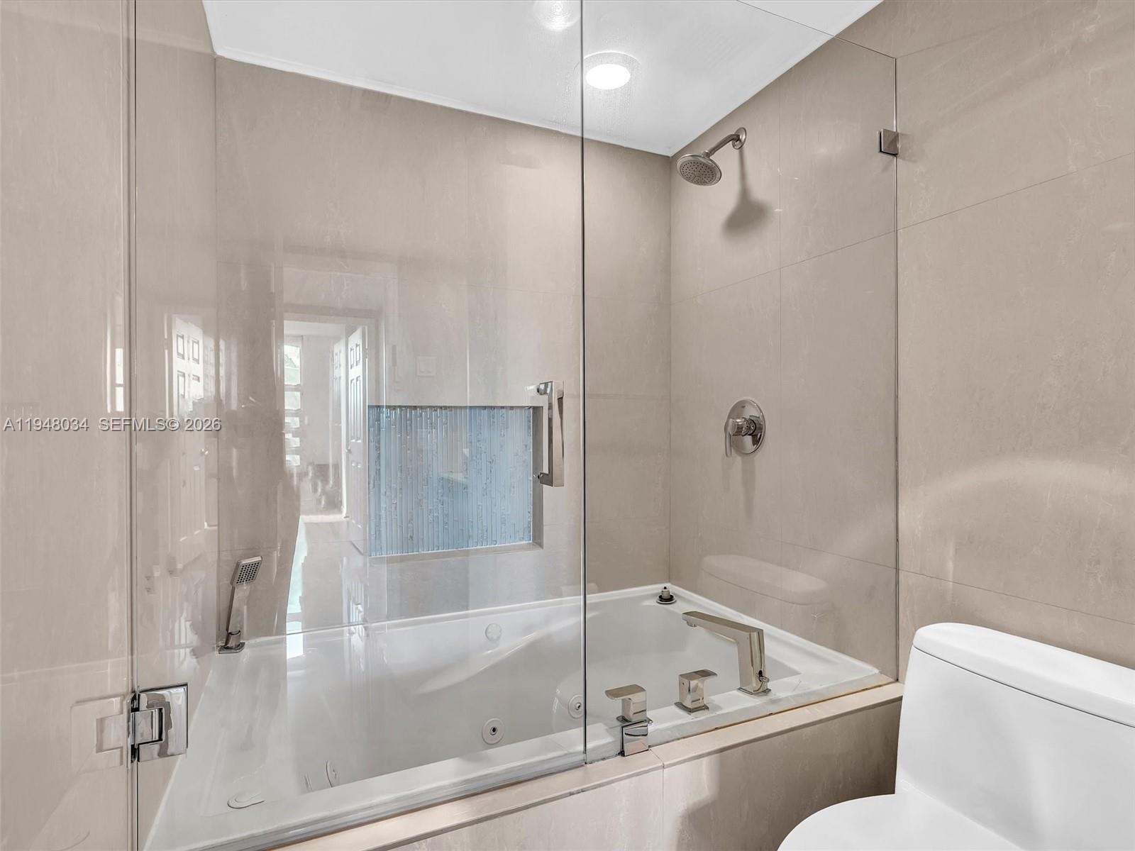 HILLCREST NO 21 CONDO - Residential