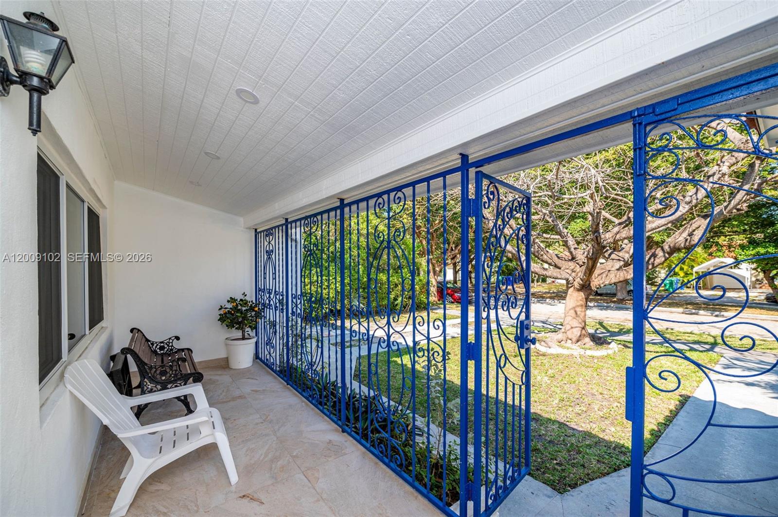330 SW 27th Rd