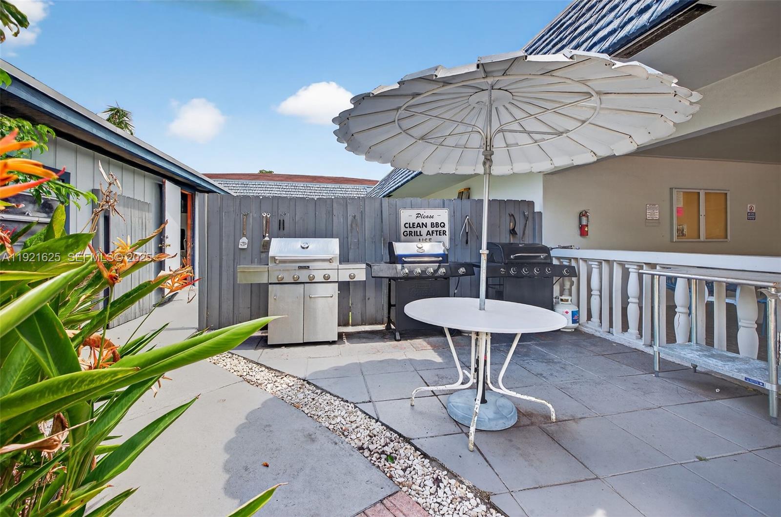 ORIOLE GOLF & TENNIS CLUB - Residential