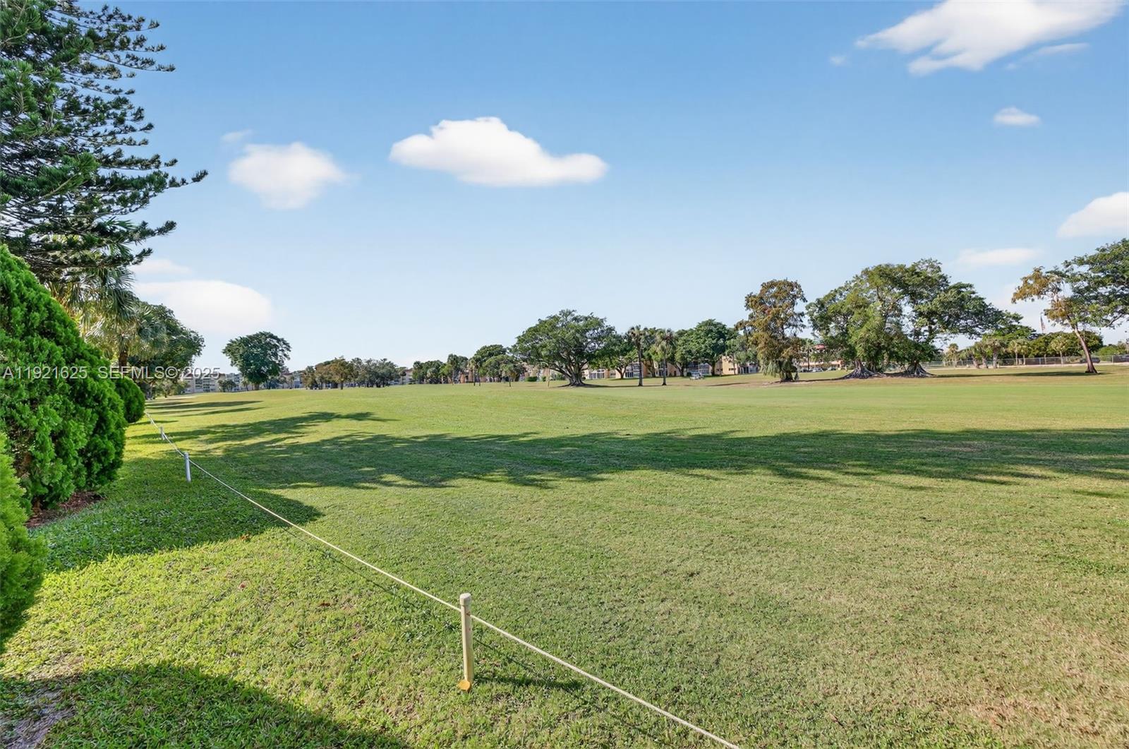 ORIOLE GOLF & TENNIS CLUB - Residential