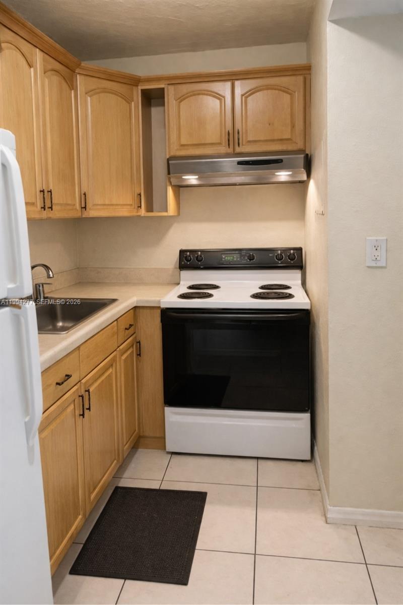 ARCH CREEK LANDING CONDO - Residential