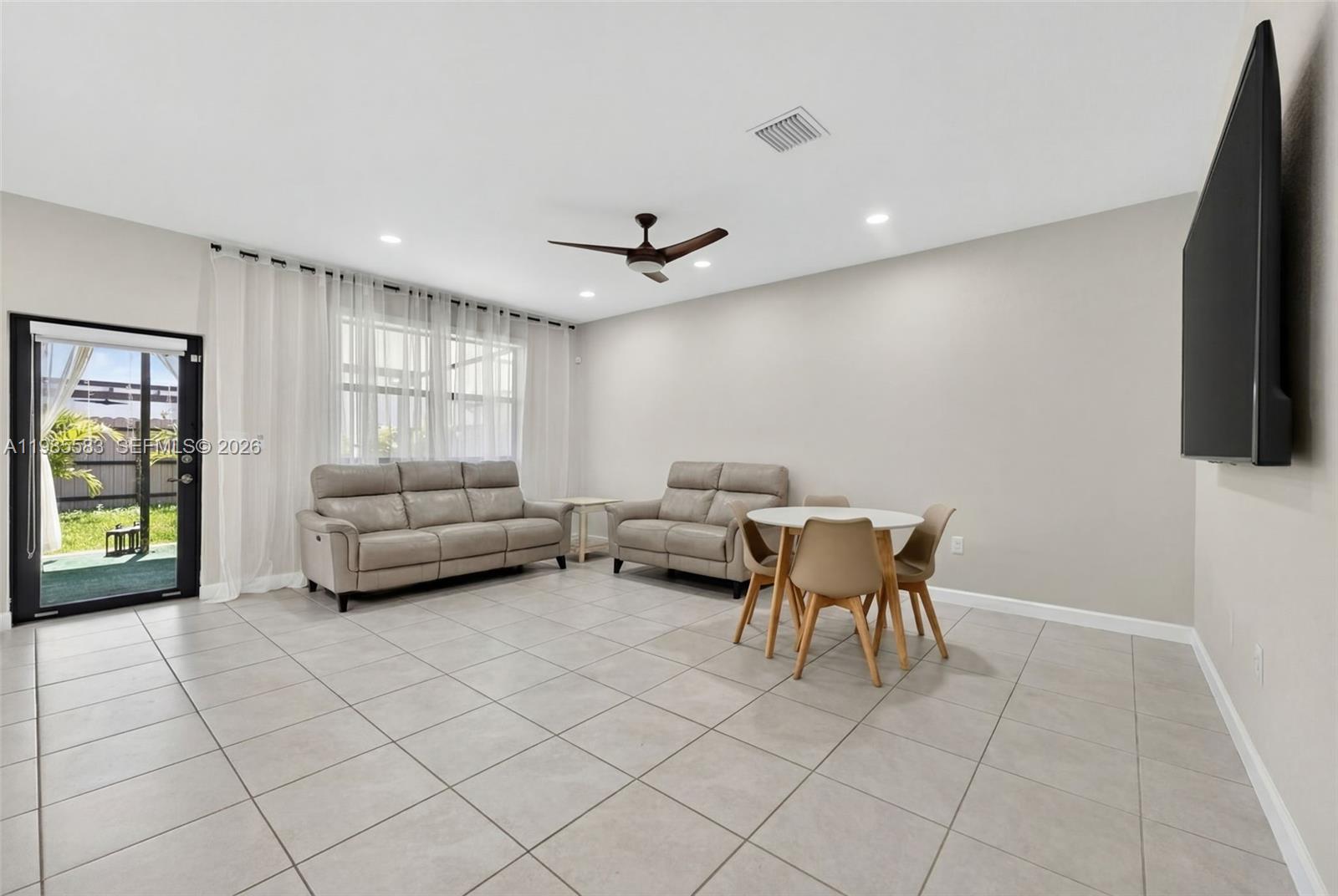 KENDALL ASSEMBLAGE NORTH - Residential