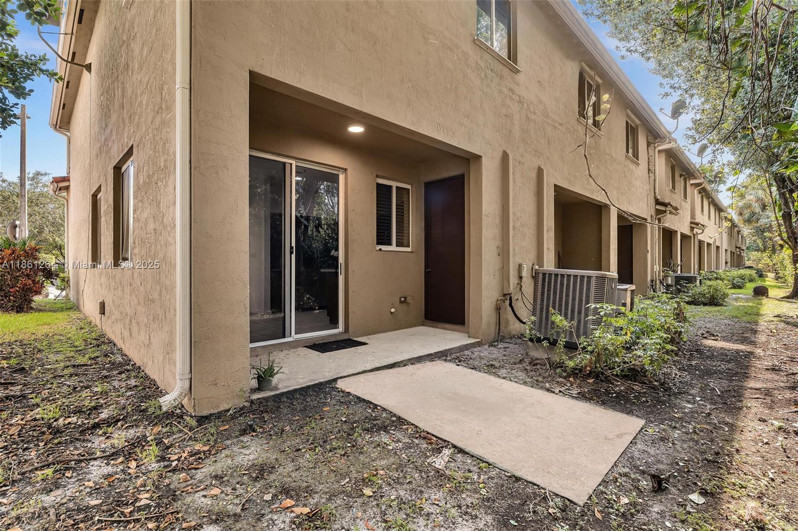 21205 NW 14 PL 819