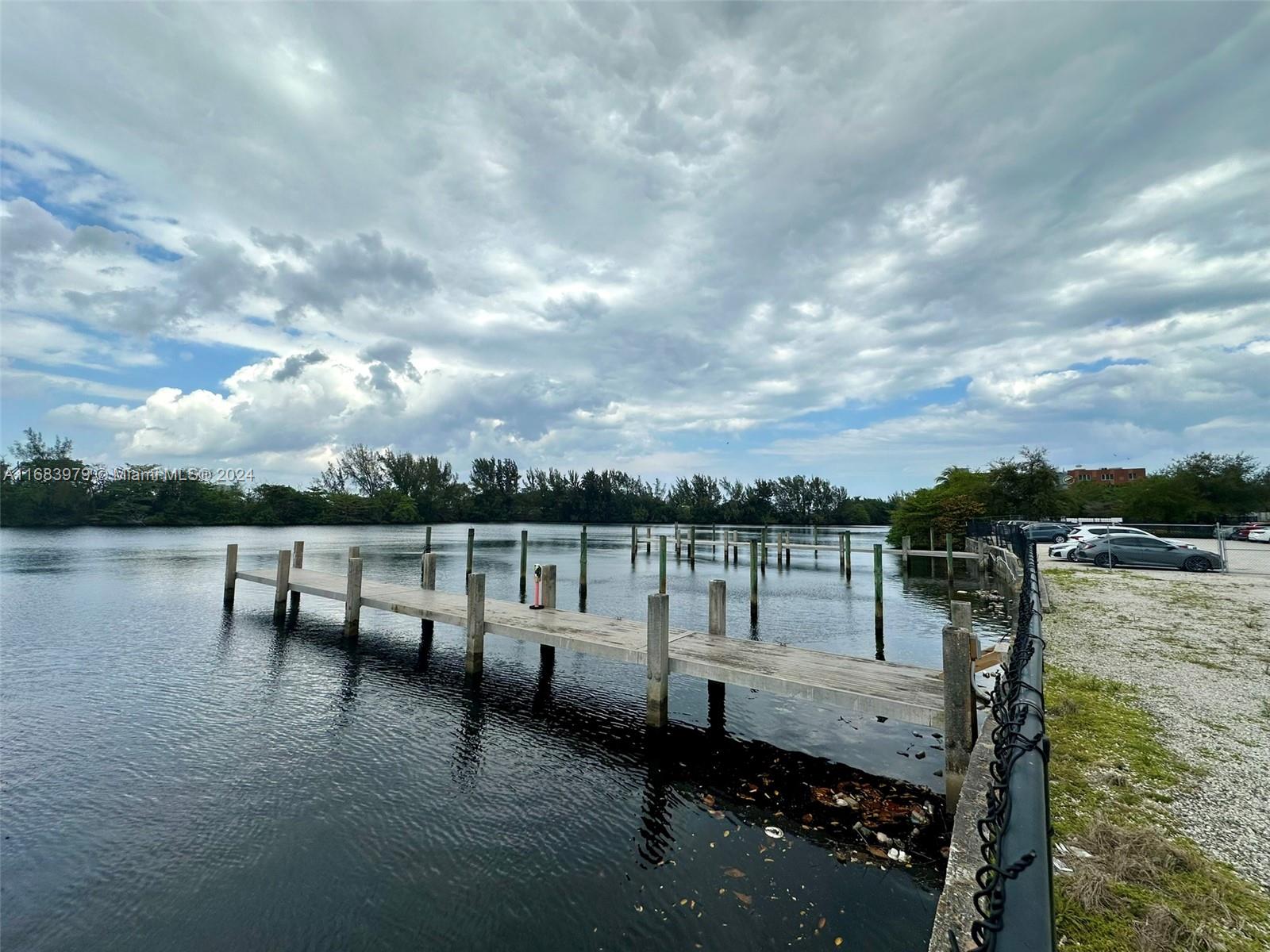 2599 NW 37th Ave