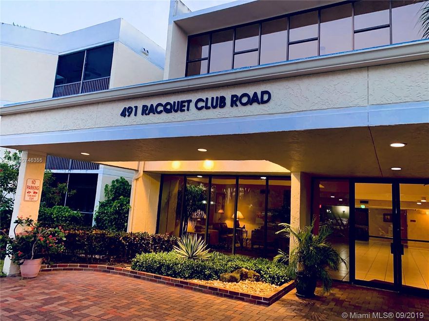 This condo is situated in a highly coveted area of Weston and an established community. It is located in a quiet low traffic area with great neighbors, great schools and parks. The condo has been recently updated, huge bedrooms and plenty of storage. Immediately Available. New AC & Water Heater.