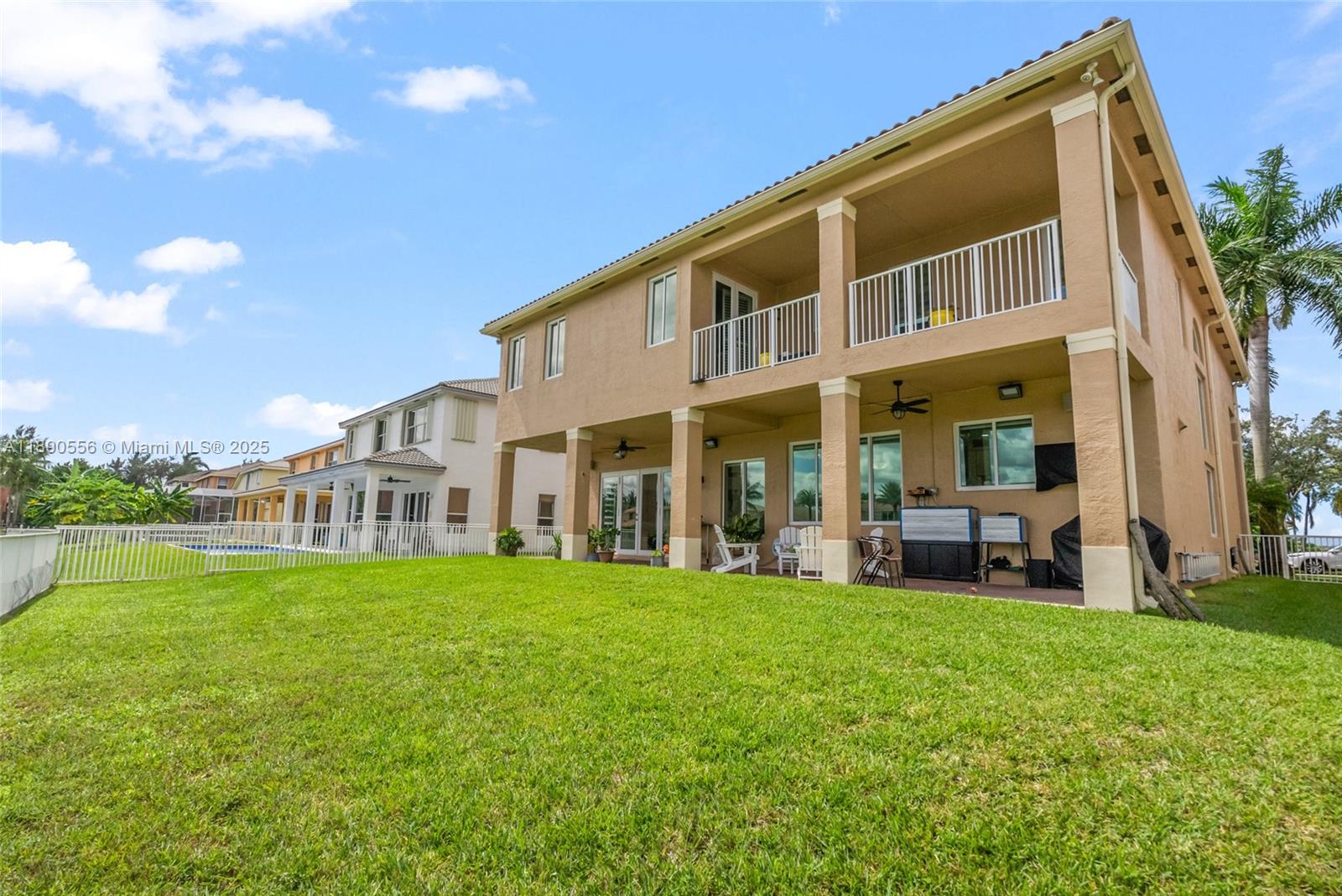 SUNSET LAKES PLAT THREE - Residential