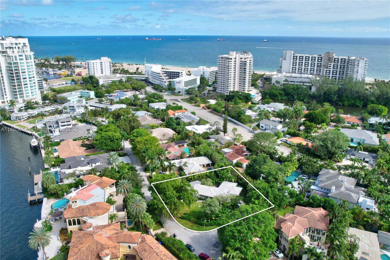 Rare opportunity to build your dream home in the exclusive, gated community of Harbor Beach. Interior lot with mature natural surroundings and incredible privacy. Minutes to Las Olas’ boutique shopping and dining. Room to dock your yacht at Harbor Beach Surf Club, with access to 300 feet of private beach, exclusive marina and more. One of the few private beach communities in SOFL. Don't miss this opportunity to make Harbor Beach your home!