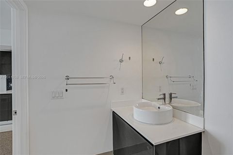 Tiny photo for 31 SE 6th St #805, Miami, FL 33131 (MLS # A12011758)